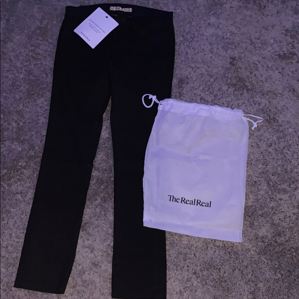 NEW J BRAND LOW RISE STRAIGHT LEG JEANS